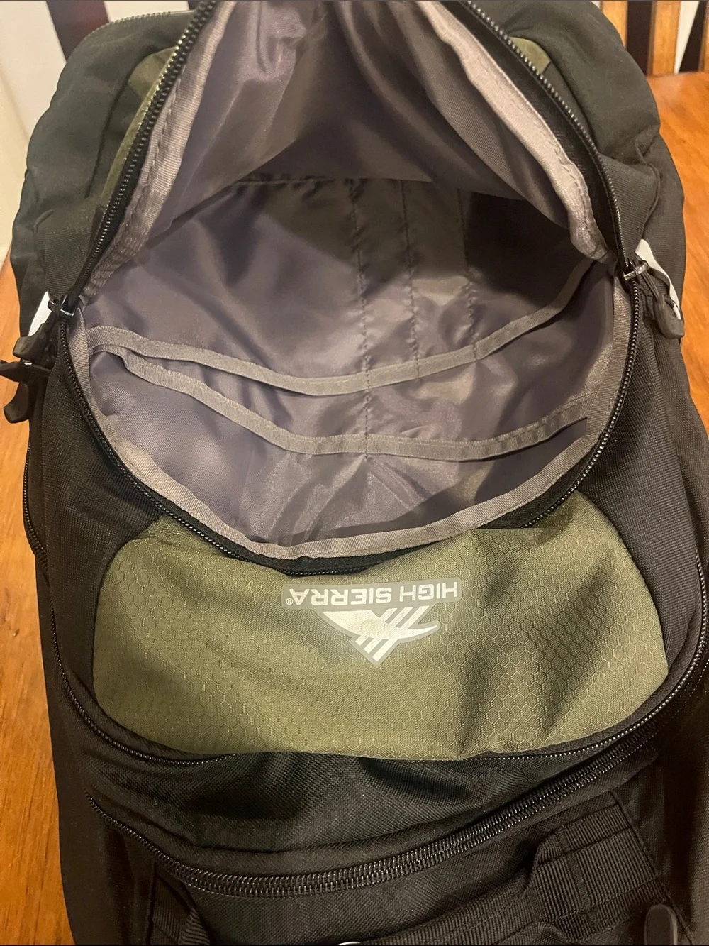 High Sierra All Around Wheeled Backpack new Travel Bag 32L Padded Laptop Sleeve
